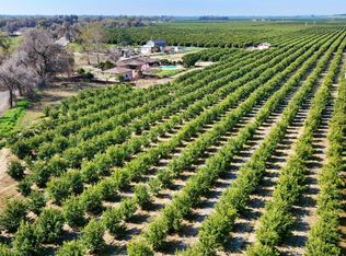 19188 E Trimmer Springs Rd, Sanger, CA 93657