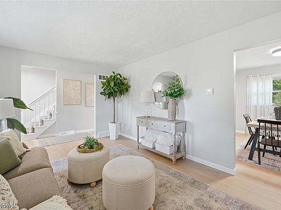 4th image of 6024 Yorktown Ln