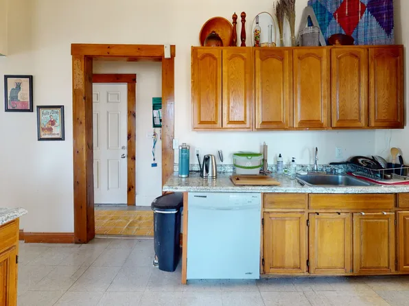 40 Mozart St #3, Boston, MA 02130