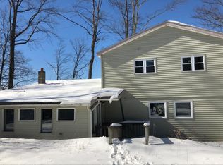 102 Hideaway Ct, Lake Ariel, PA 18436