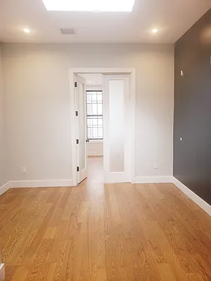 Rented by Lodger Corp | media 22