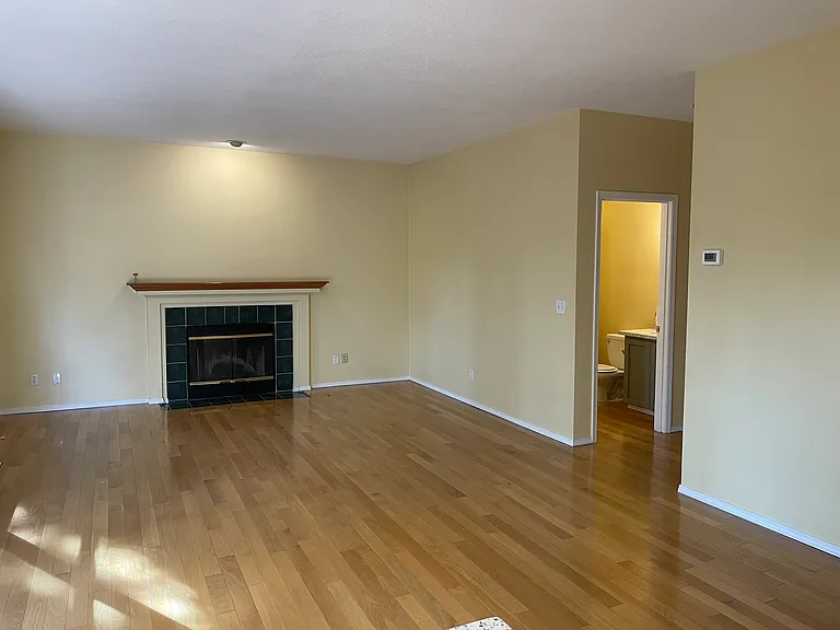 6180 Frost Ln — Photo 4