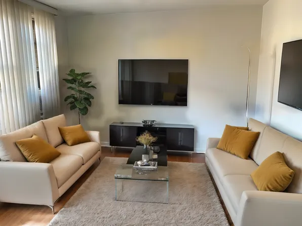 2271 Knapp Street image 1 of 32