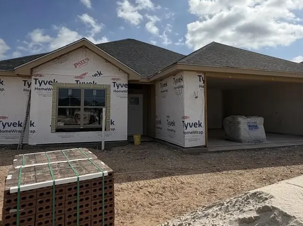 3010 Cedarhill Dr, San Angelo, TX 76904