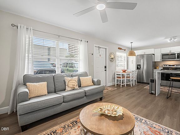 4th image of 3724 S Atlantic Ave #20