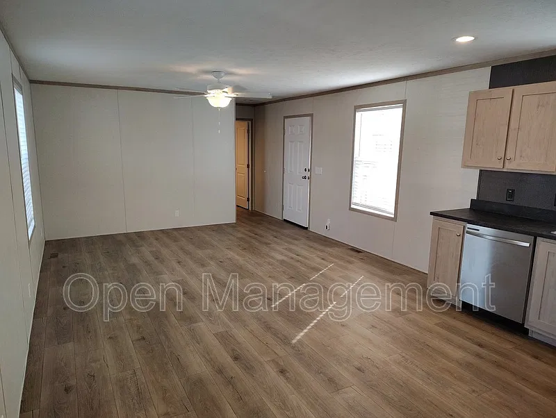 2 bed, 2.0 bath, 1056 sqft, $1,029 — Photo 3
