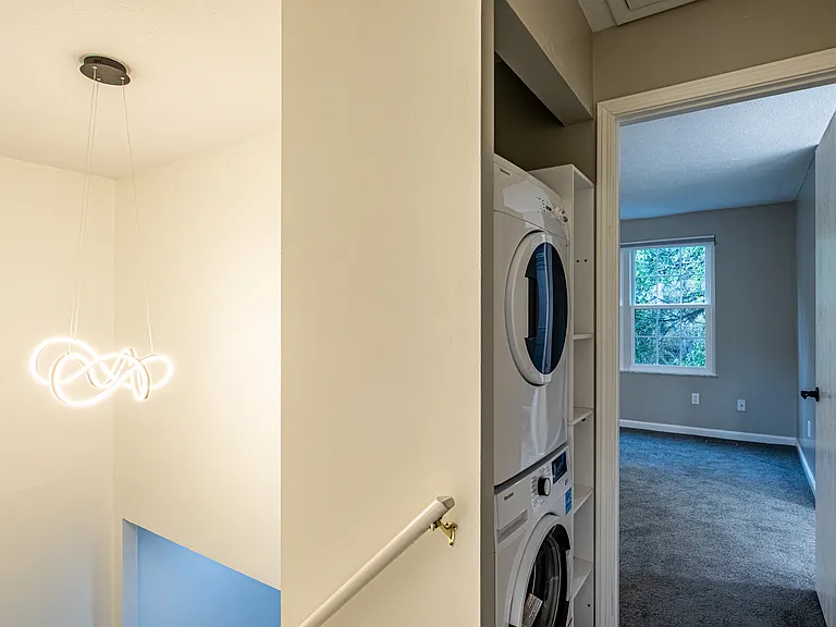 111 Commons Dr — Photo 25