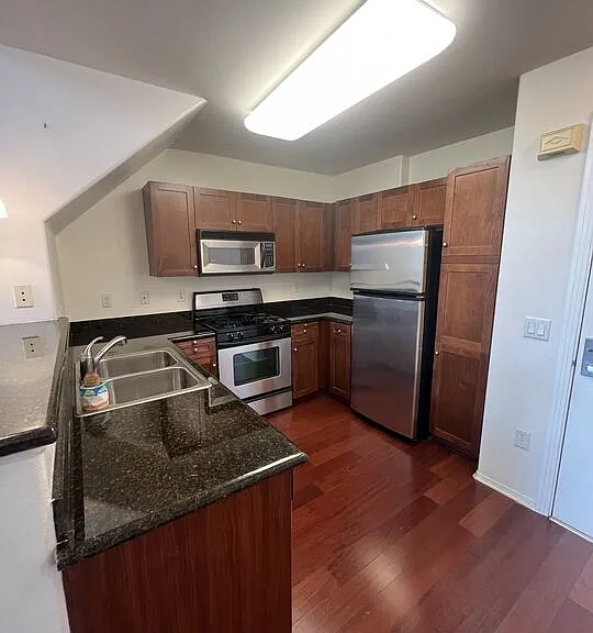100 S Alameda St #464 — Photo 5
