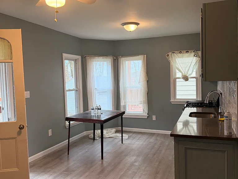 167 Caroline St — Photo 2