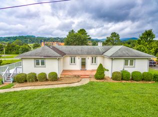 5385 Merriman Rd, Roanoke, VA 24018