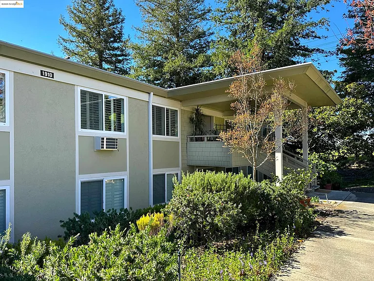 1910 Skycrest Dr #5 — Photo 35