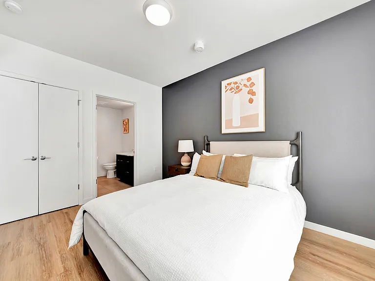 The Robert | Bedroom