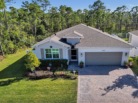 2nd image of 6651 SE Park Trace Drive