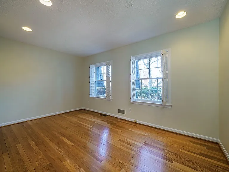 2702 Navarre Dr — Photo 21