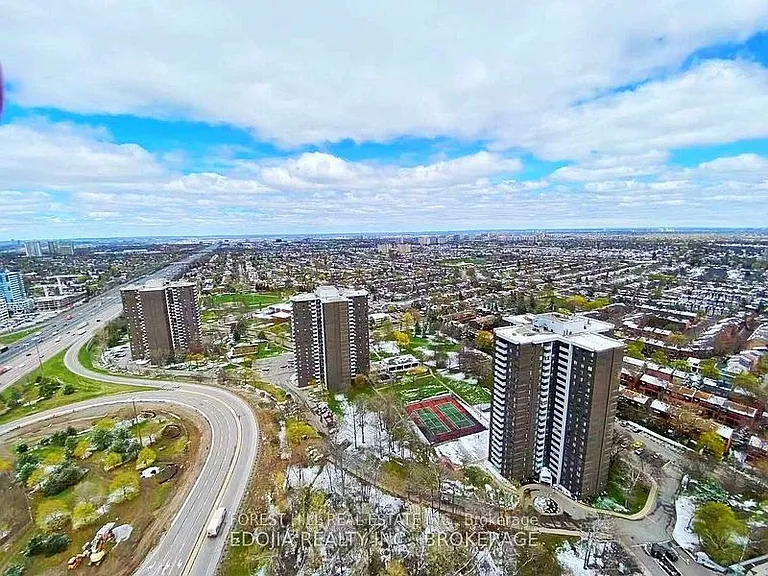 2015 Sheppard Ave E #3607 — Photo 2