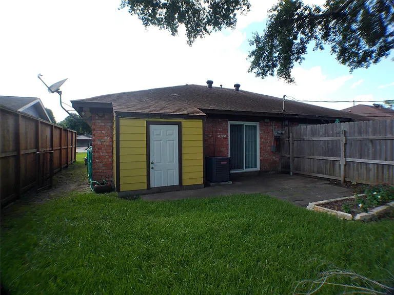 6350 Crestside Dr — Photo 23