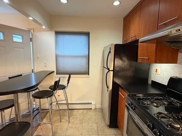 6917 Little Neck Pkwy Floor 1, Glen Oaks, NY 11004