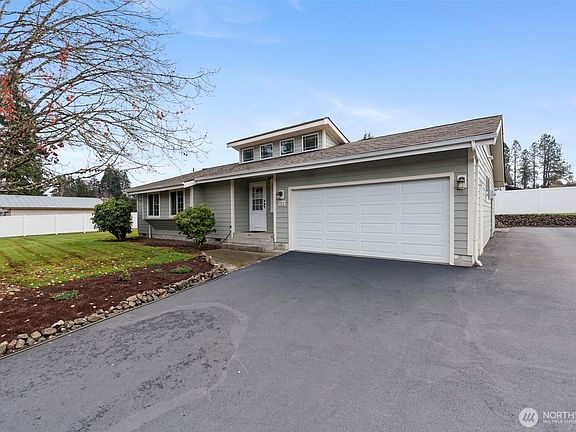 3rd image of 112 Galaxie Road