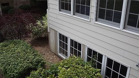2nd image of 16356 Brookwood Ct