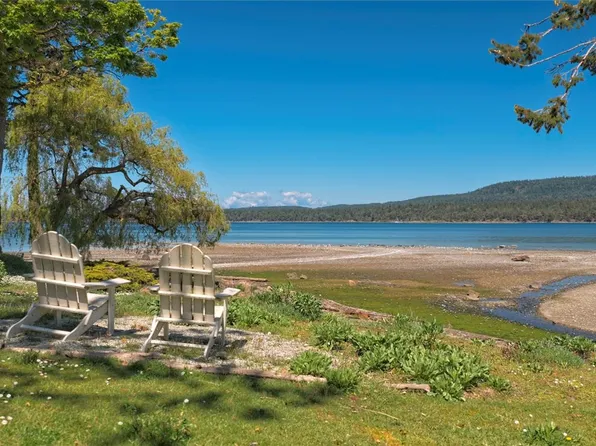 1607 N Beach Rd, Salt Spring Island, BC V8K 1A8