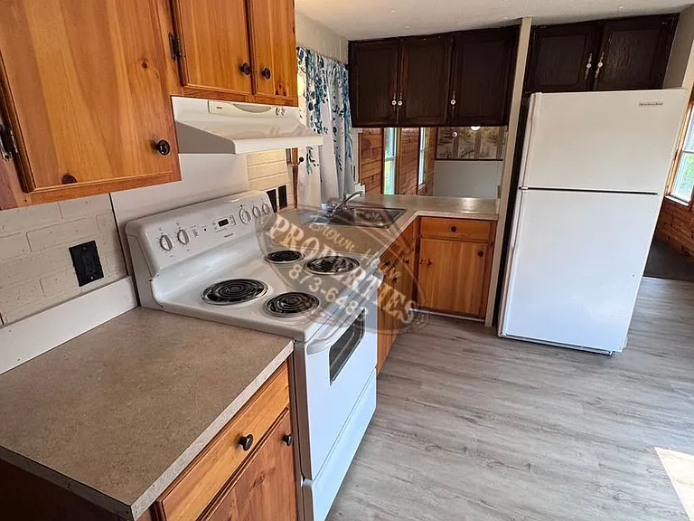 236 Oak St — Photo 7