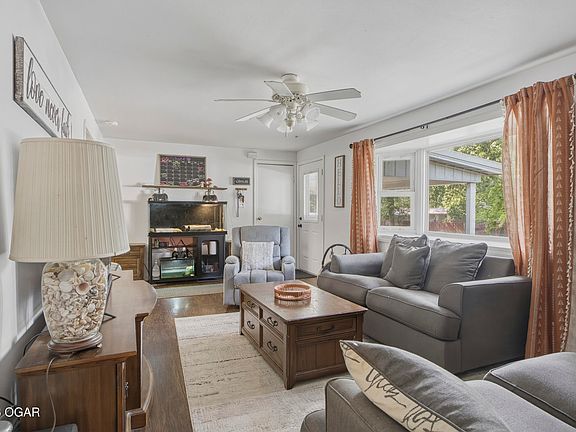 4th image of 3 Tanglewood Dr