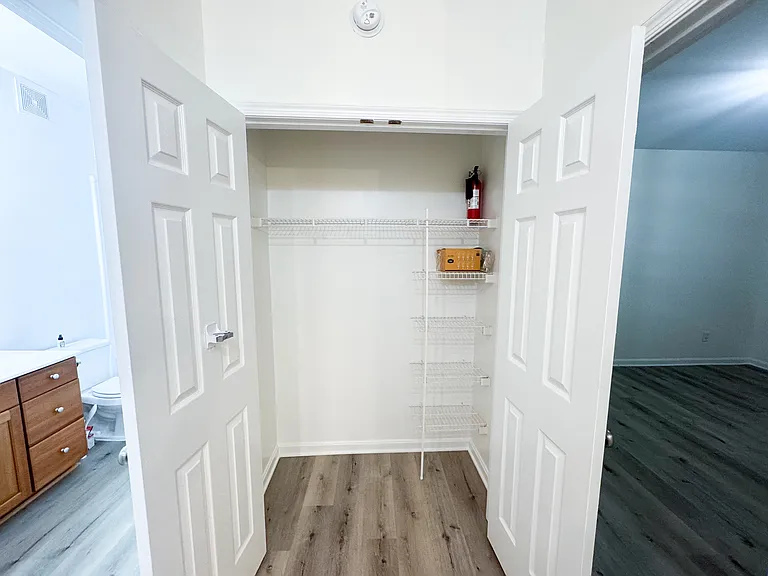 4652 Lawton Way — Photo 16