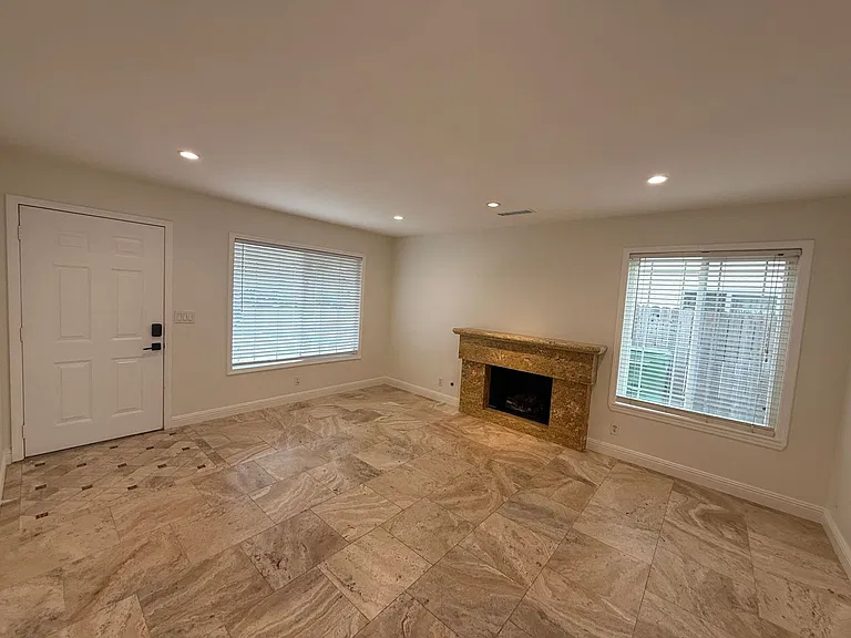 4335 Fireside Ln — Photo 3