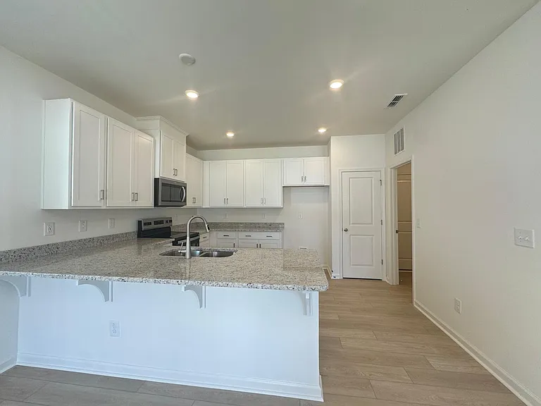 701 Kerry Cattle Dr — Photo 4