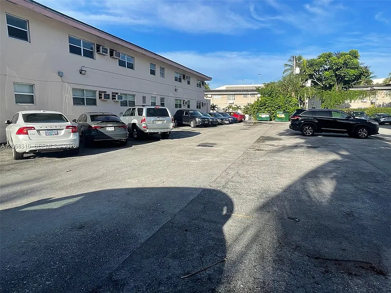 1250 S Alhambra Cir #7 — Photo 18