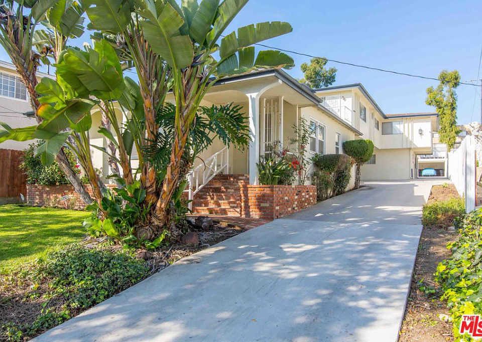 1st image of 737 Venice Way APT 2