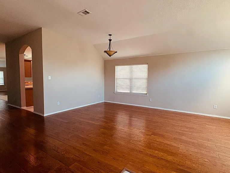 5970 Dustin Trl — Photo 8