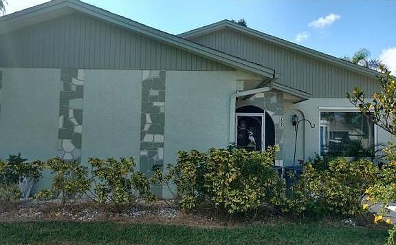 2nd image of 788 SE Seahouse Dr
