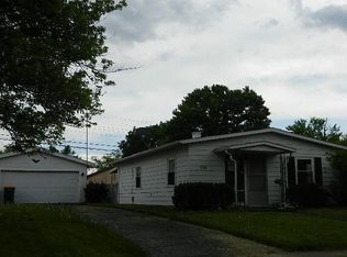 306 Galewood Dr, New Carlisle, OH 45344