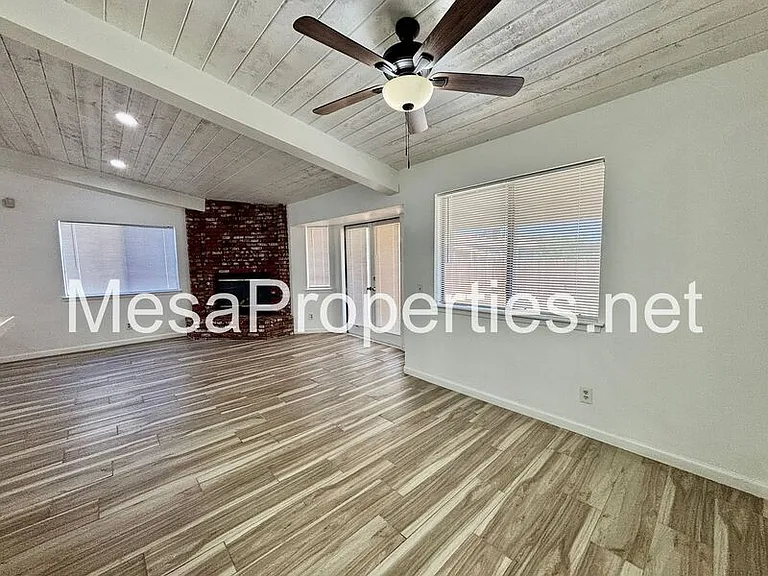 15717 Bear Valley Rd — Photo 9