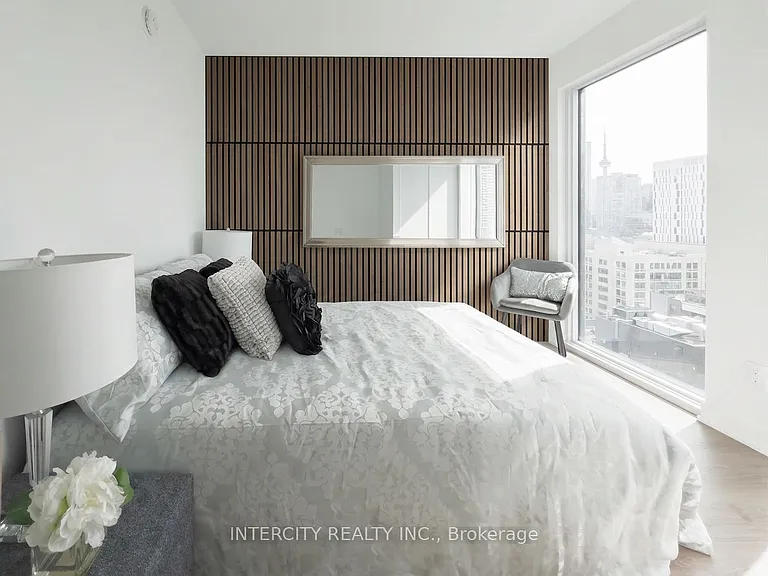 319 Jarvis St #2203 — Photo 13
