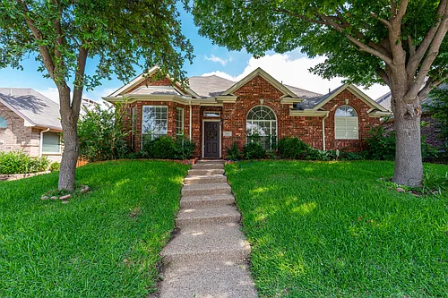 4609 Gardenia Way Photo 1