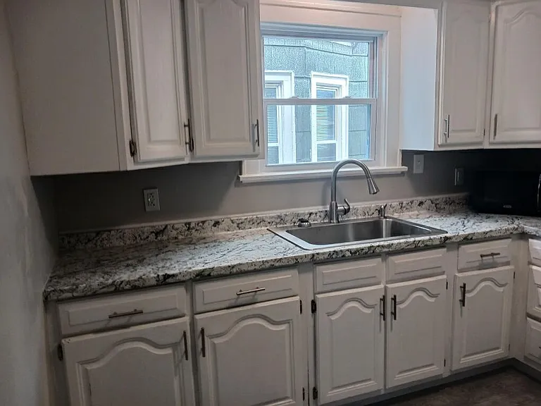 59 Parkwood Ave #1 — Photo 2