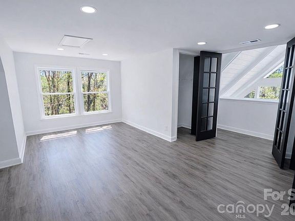 4th image of 2308 Singleton Creek Rd