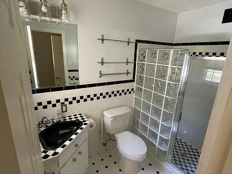 1011 Tascosa Dr SE — Photo 10