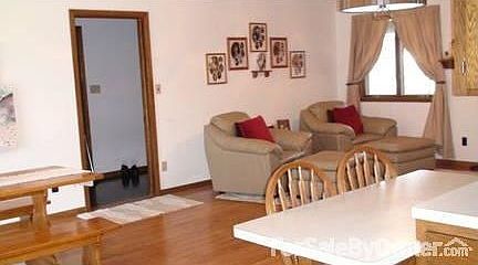 Eating area & family room