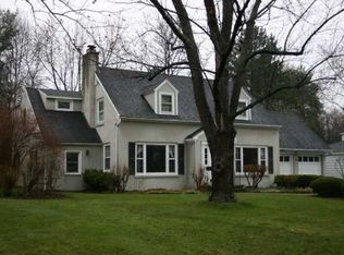 76 Babcock Dr, Rochester, NY 14610