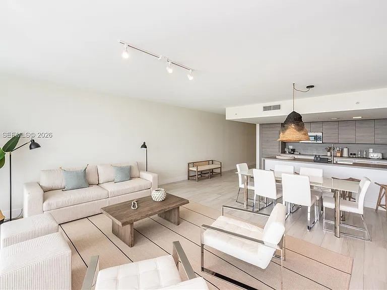 400 Sunny Isles Blvd #1518 — Photo 8