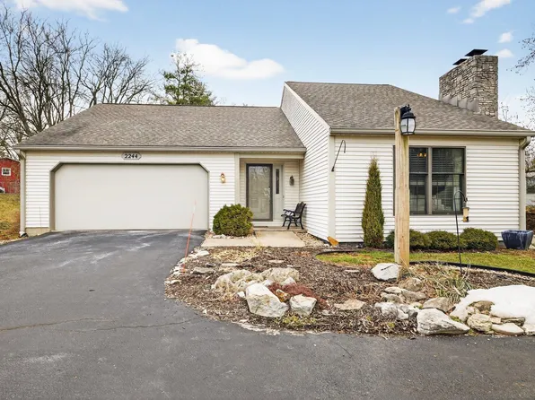 2244 E Cape Cod Dr, Bloomington, IN 47401