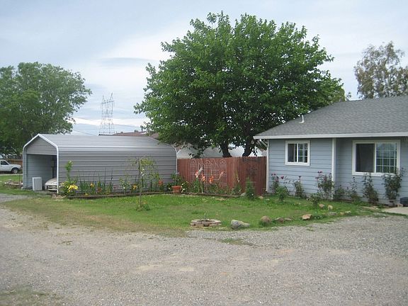 frontyard and covered parking