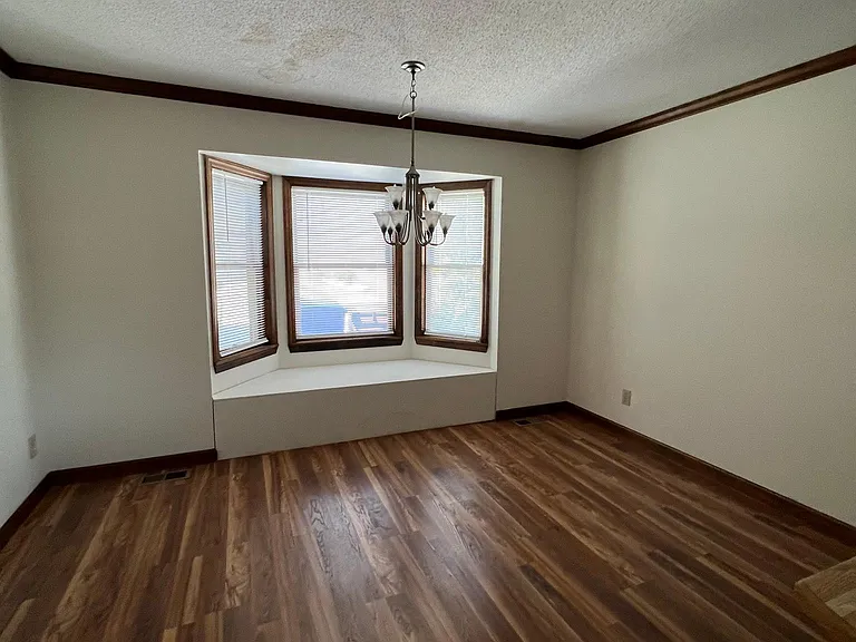 104 Hugh Ln — Photo 17