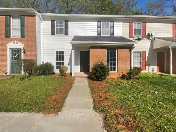 890 Glynn Oaks Dr, Clarkston, GA 30021