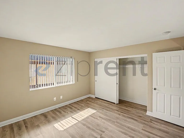 3523 W Savanna St #9 — Photo 13