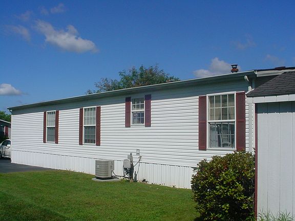 2nd image of 131 Holly Ridge Dr