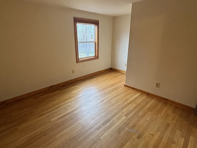 15 Johnston Ave — Photo 8